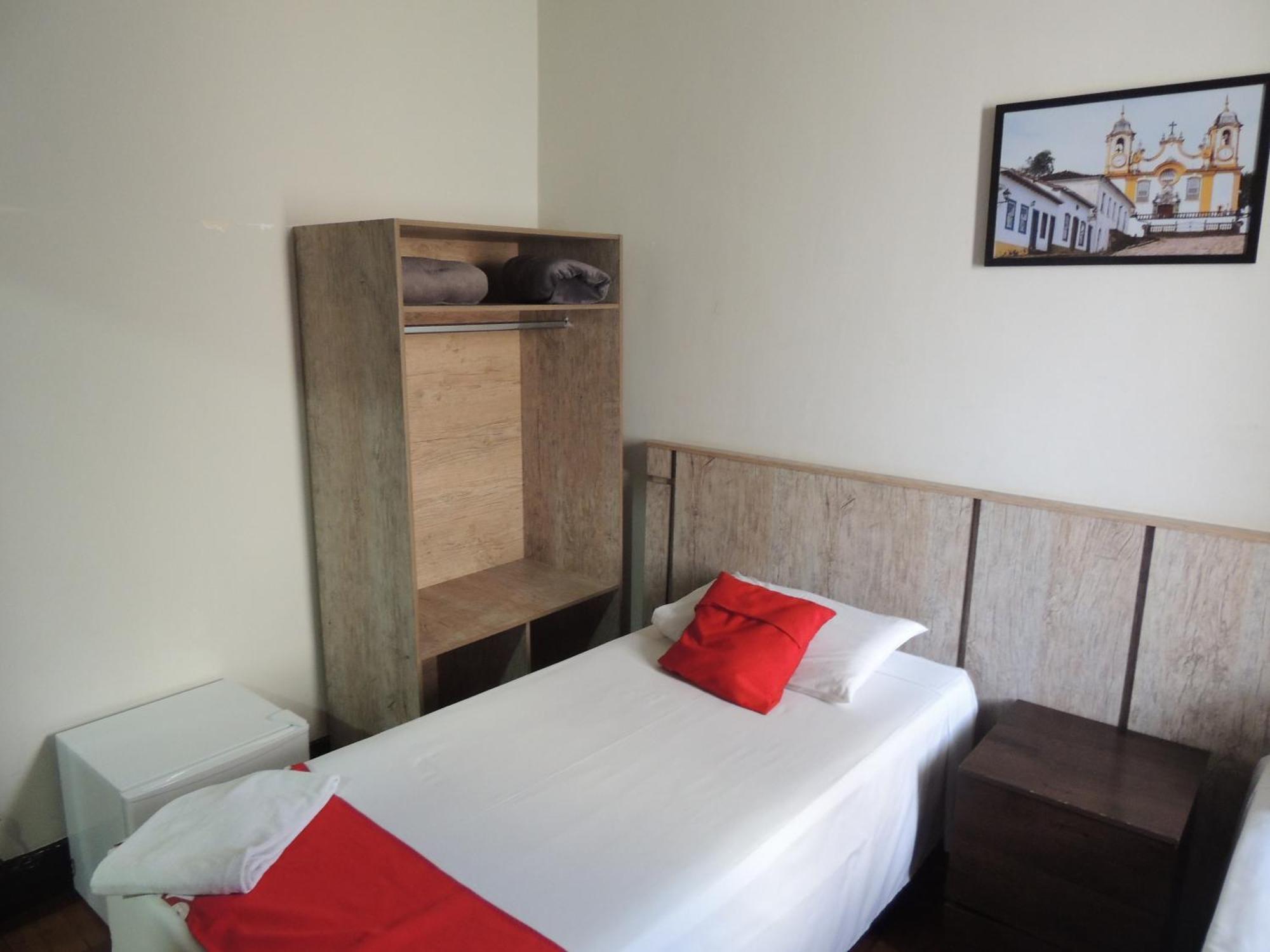 Hotel Gontijo - Proximo A Rodoviaria E Praca Sete 3*