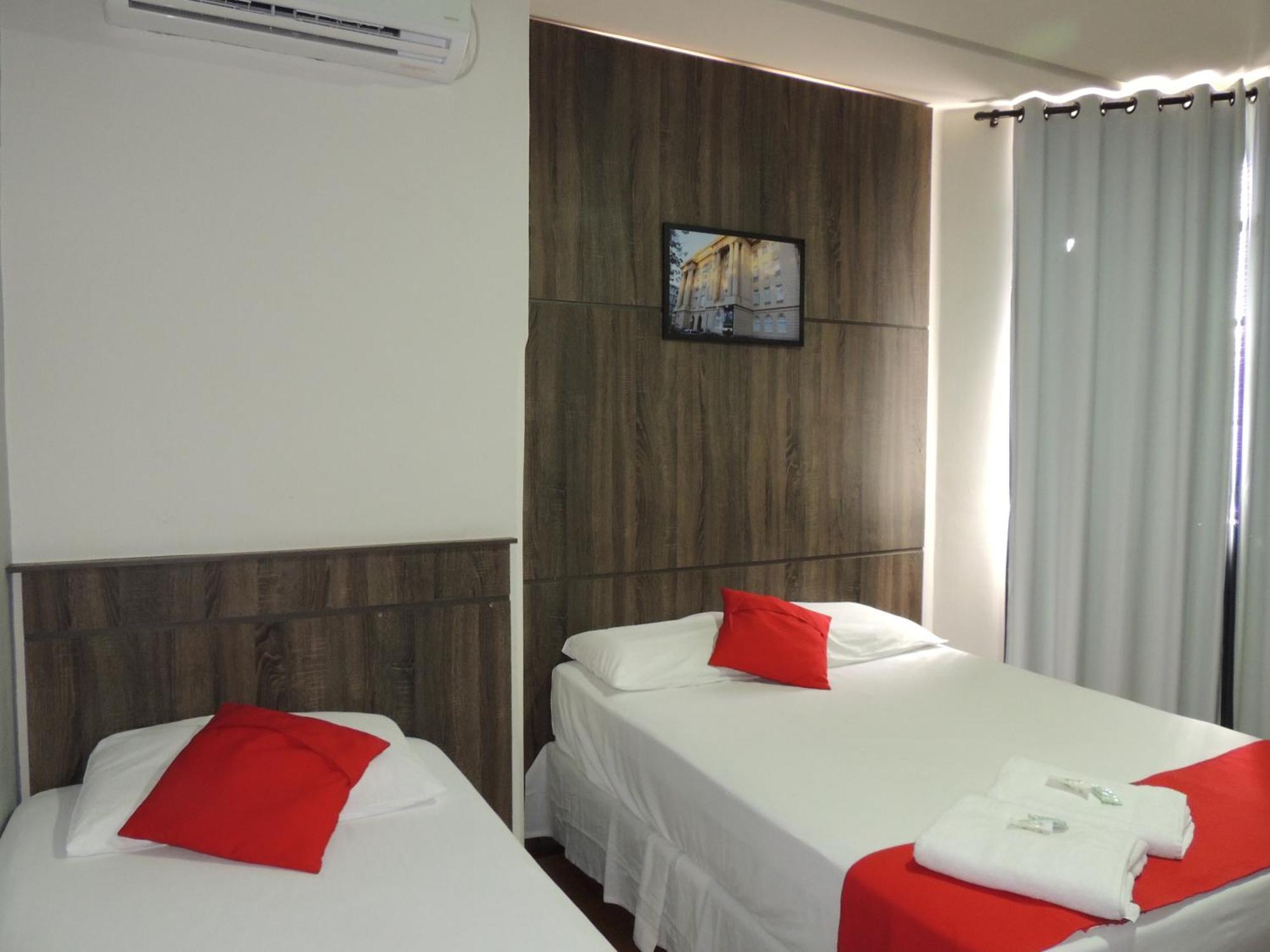 Hotel Gontijo - Proximo A Rodoviaria E Praca Sete 3*